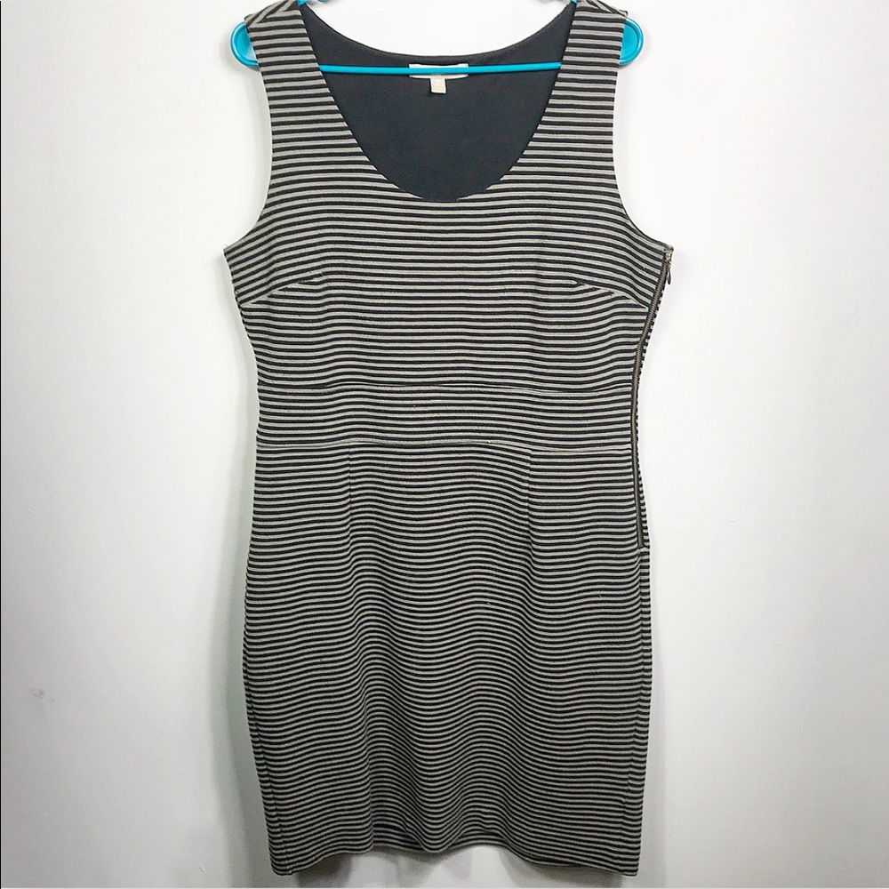 ‼️$10 SALE‼️ Sleeveless Banana Republic Dress